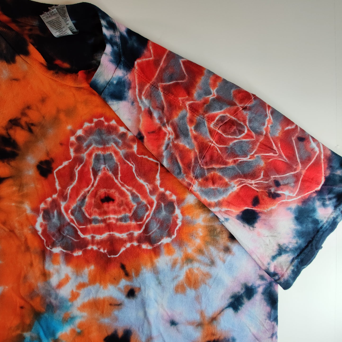 Medium Tie Dye Shirt "Triangle Mandala"