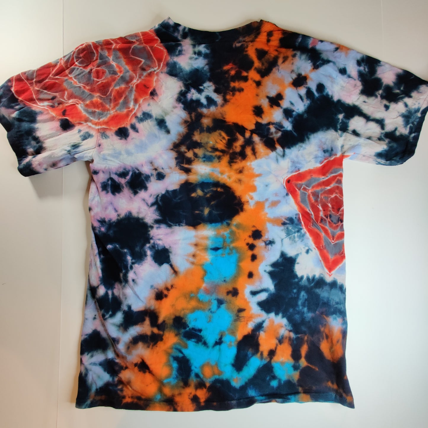 Medium Tie Dye Shirt "Triangle Mandala"