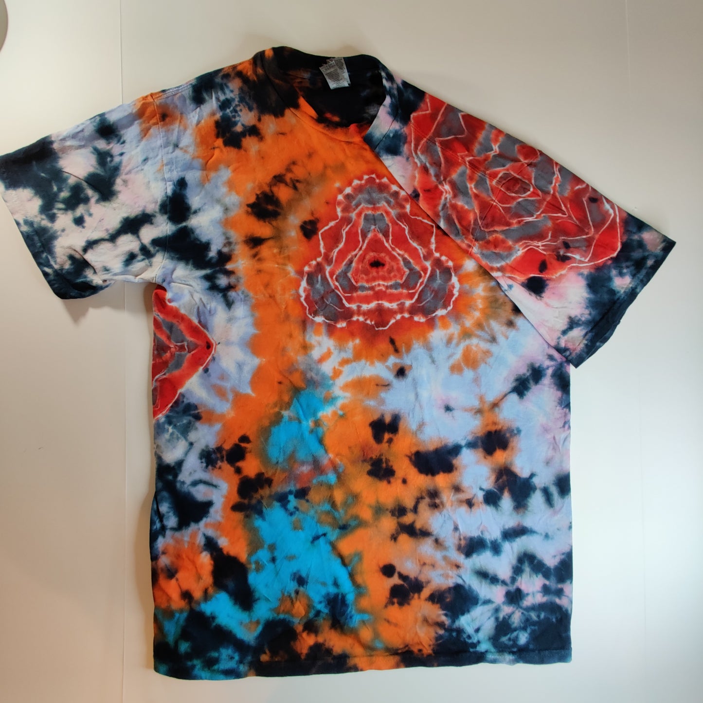 Medium Tie Dye Shirt "Triangle Mandala"