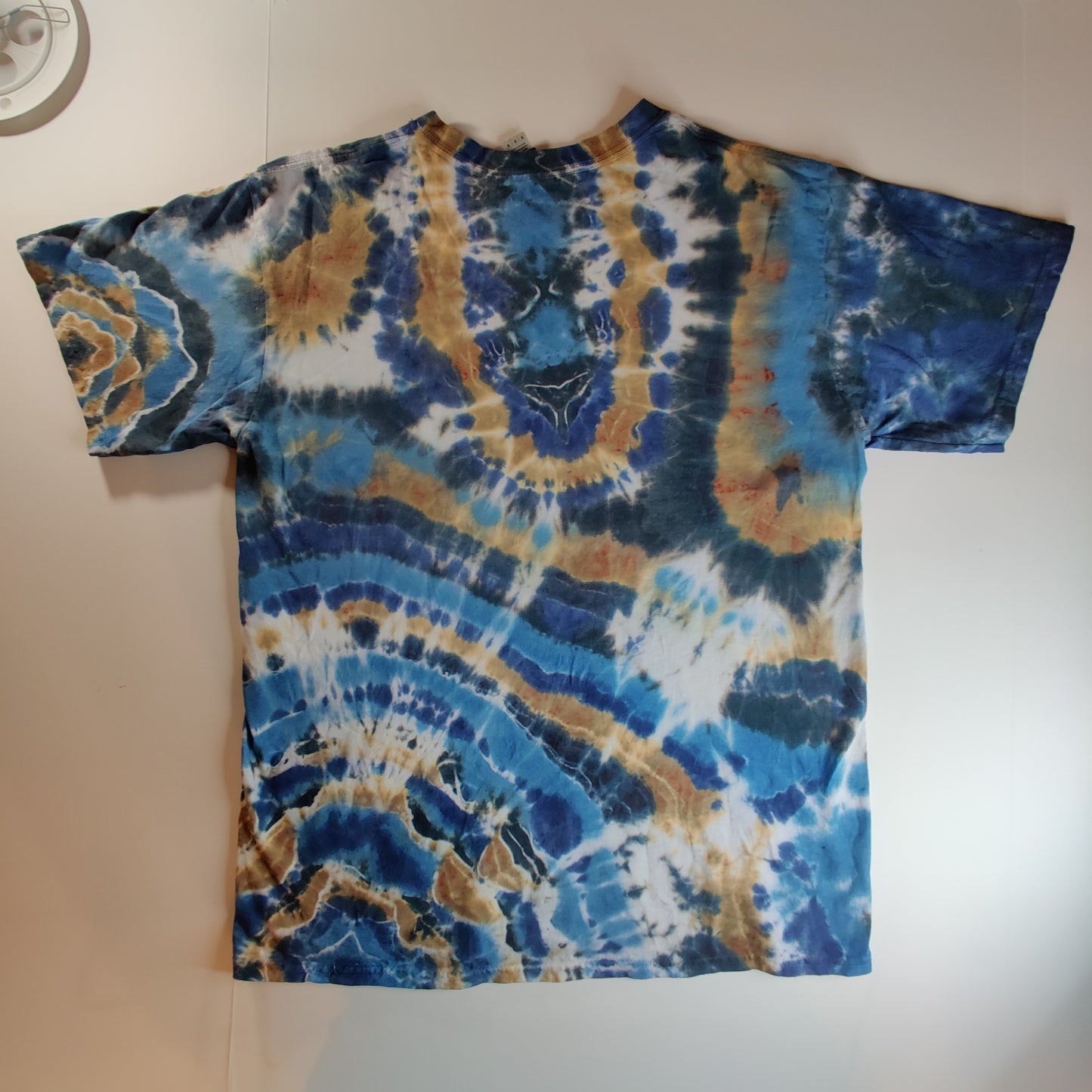 Medium Tie Dye Shirt "Geode"