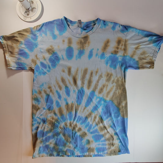 Small Tie Dye Shirt "Spiral"