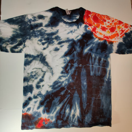 XL Tie Dye Shirt "Shoulder Mandala"