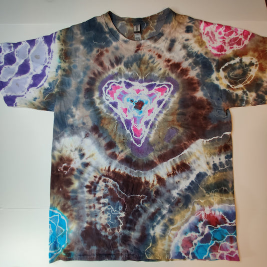 XL Tie Dye Shirt "Triangle Mandala"