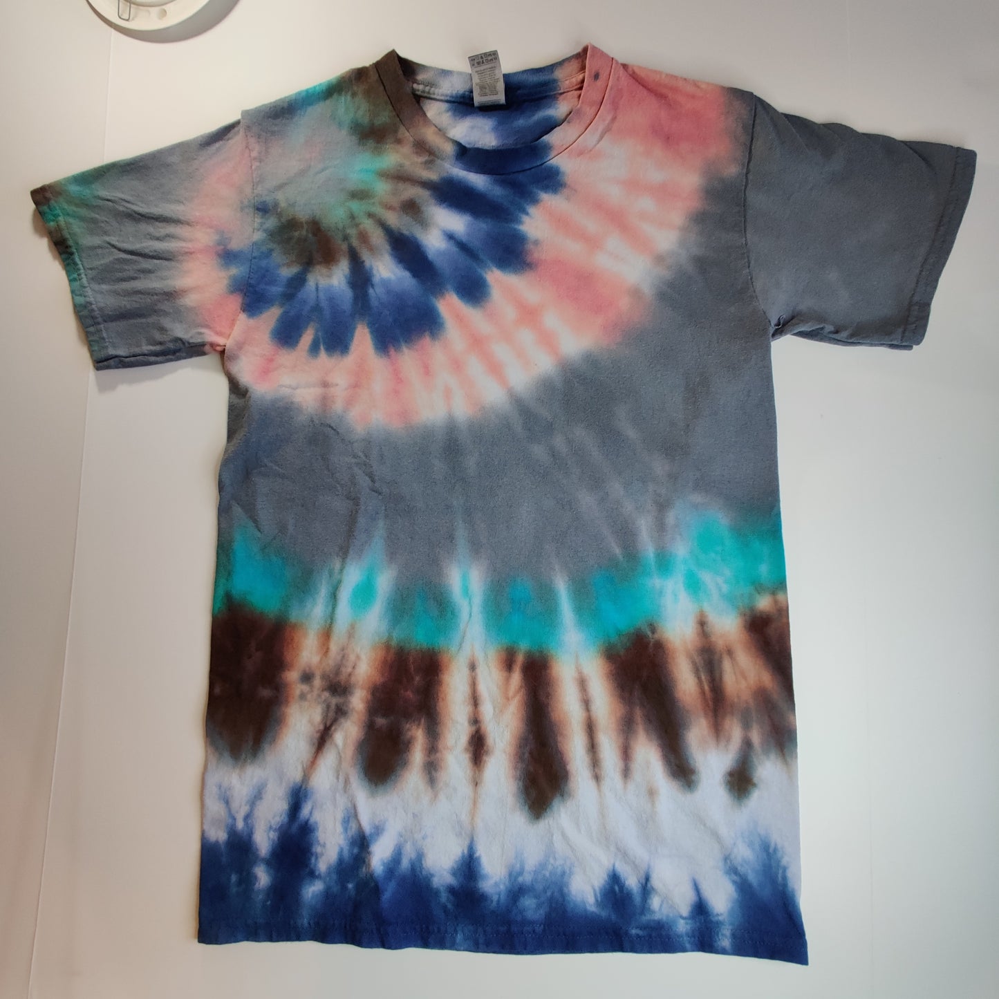 Small Tie Dye Shirt "Spiral"