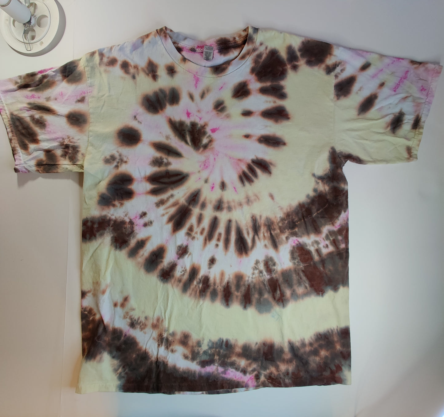 XL Tie Dye Shirt "Spiral"